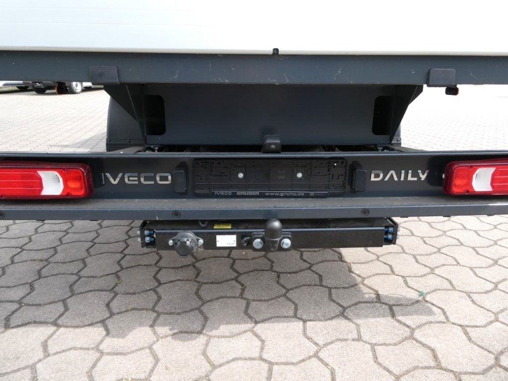 Fahrzeugabbildung Iveco Daily 35S18HD Doppelkabine Standheizung
