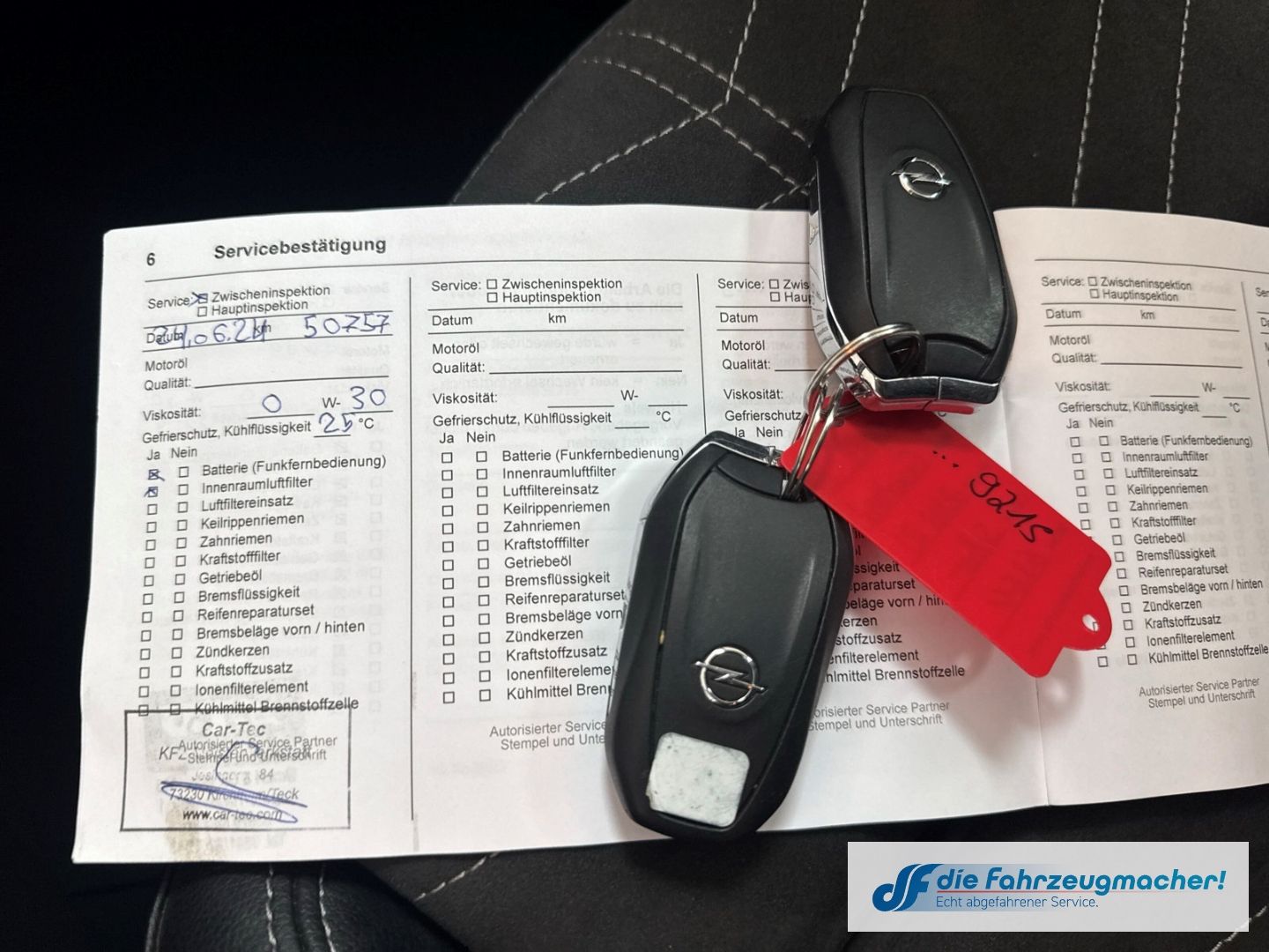 Fahrzeugabbildung Opel Grandland Ultimate 1.5 DNavi Leder Kamera Klimas