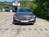 Mercedes-Benz E 220 E -Klasse Lim. E 220 d 4Matic - Mercedes-Benz E 220 mit Diesel-Antrieb: Limousine, Automatik