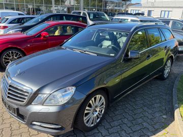 Mercedes E 220 - 2