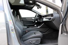 AUDI RS6 Avant /DYNAMIK+/ B&O/ STANDHZG/ SPORTABGAS AUDI RS6 Avant /DYNAMIK+/ B&O/ STANDHZG/ SPORTABGAS