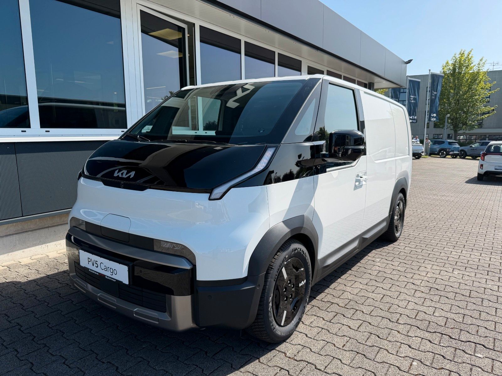Fahrzeugabbildung Kia PV5 Cargo L2H1 71,2 Elite WP AW Laderaumausklei