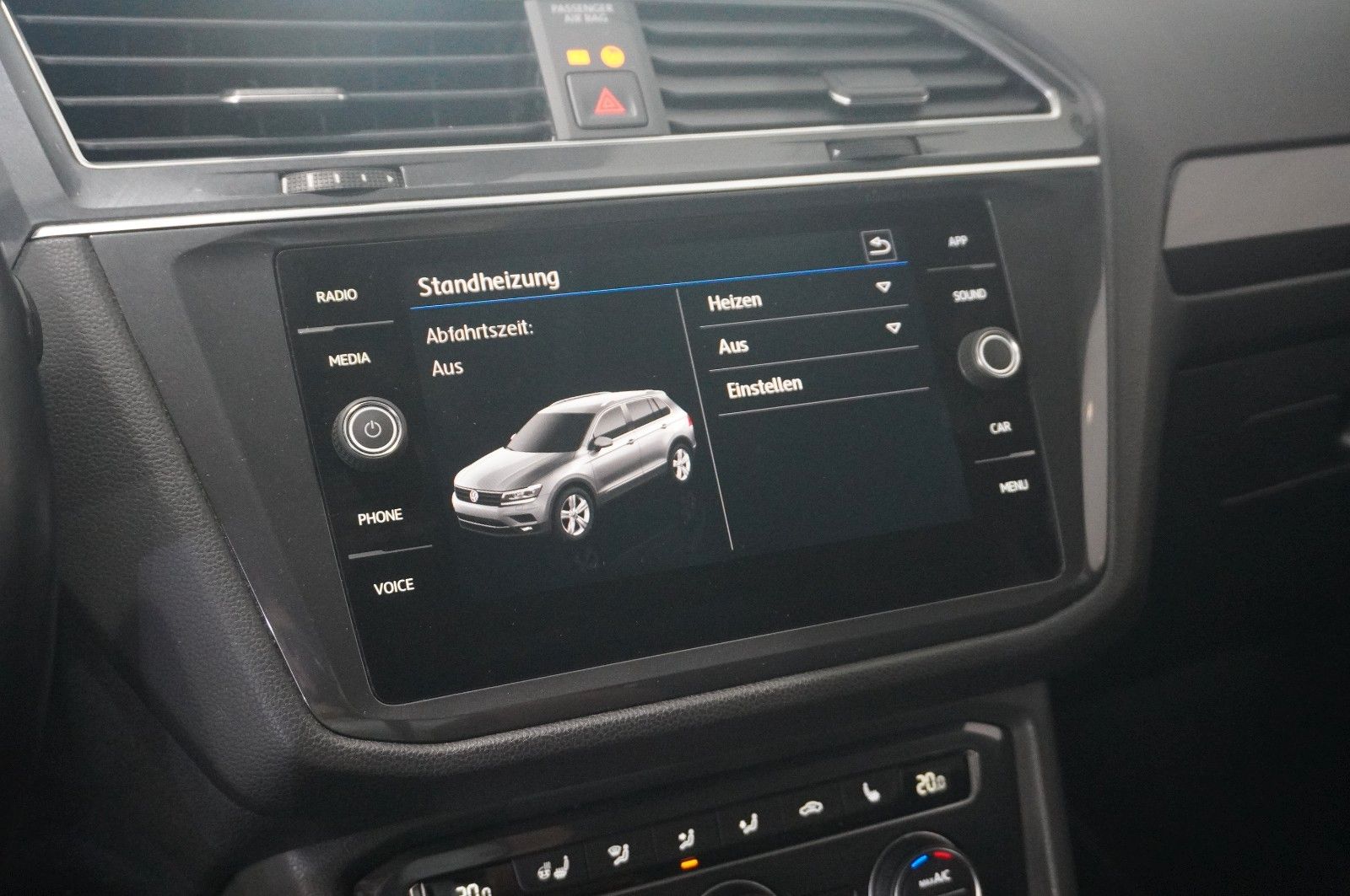 Fahrzeugabbildung Volkswagen Tiguan Allspace 2.0D 4M R-LINE 7-SITZER NAVI/AHK