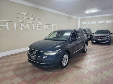 Volkswagen Tiguan - 2