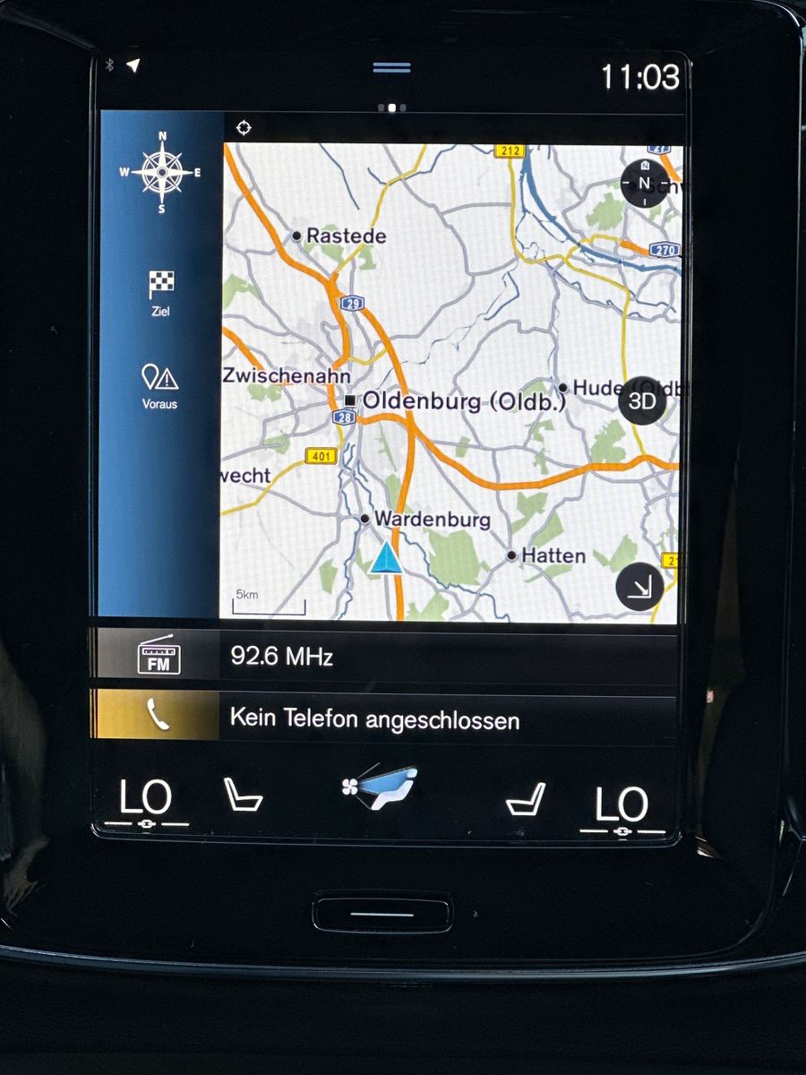 Fahrzeugabbildung Volvo XC40 T5 Recharge DKG R Design NAV+LED+PANO+AHK