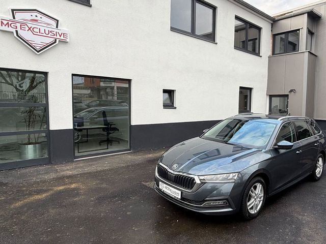 SKODA Octavia Combi First Edition