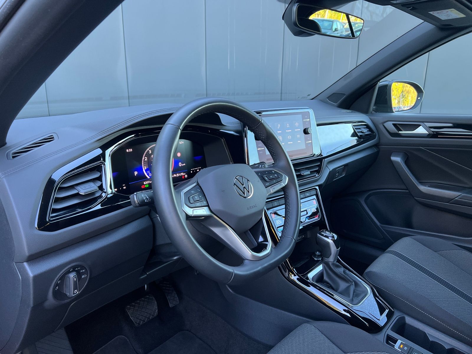 Fahrzeugabbildung Volkswagen T-Roc Cabriolet 1.5 TSI DSG *AHK, LED, Black Sty