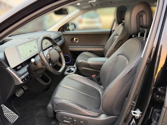 Fahrzeugabbildung Hyundai IONIQ 5 Uniq Elektro 4WD +LEDER+LED+PDC+RFK+KLIM