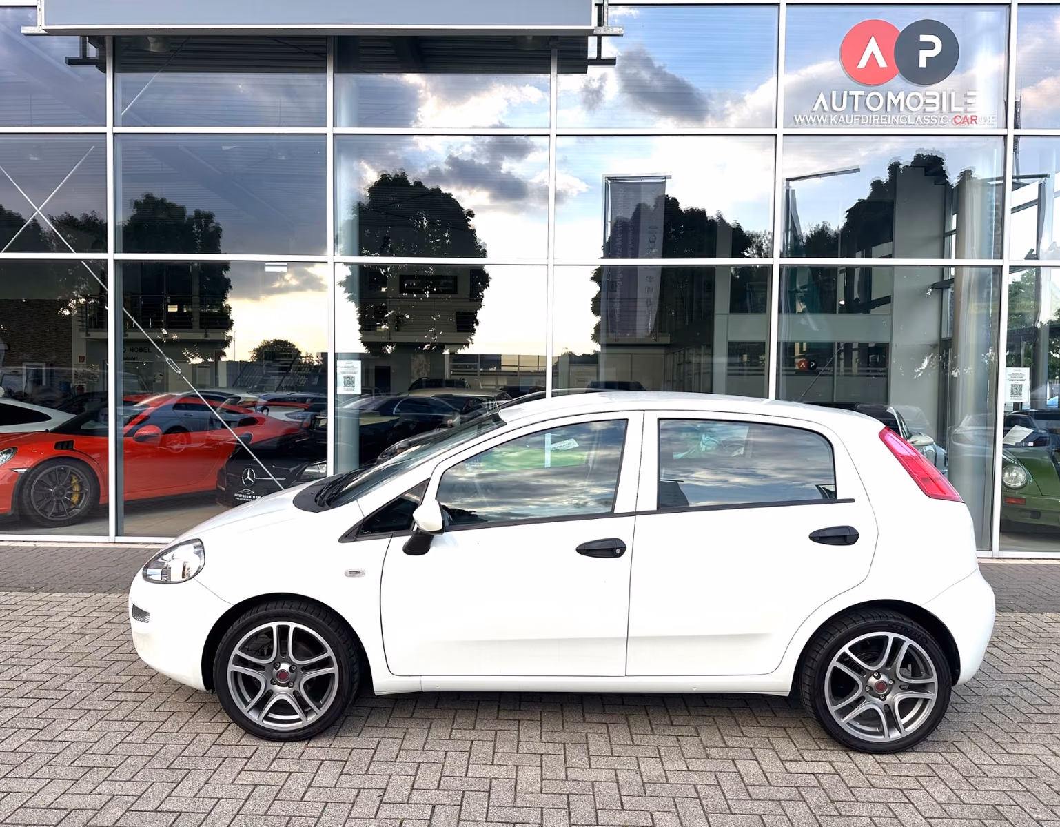Fiat Punto MYSTYLE TÜV Neu Wenig KM