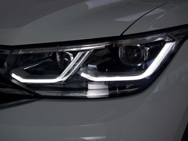 Fahrzeugabbildung Volkswagen Tiguan  Elegance 1.4 TSI eHybrid LED AHK RFK ACC
