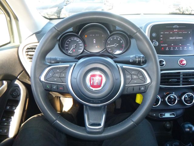 Fahrzeugabbildung Fiat 500X Cross >Automatik/Teilleder<