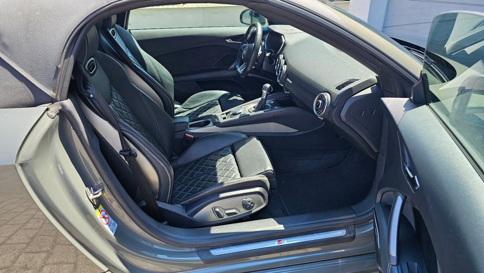 Audi TT Roadster 40 TFSI S-tronic S line Exclusive