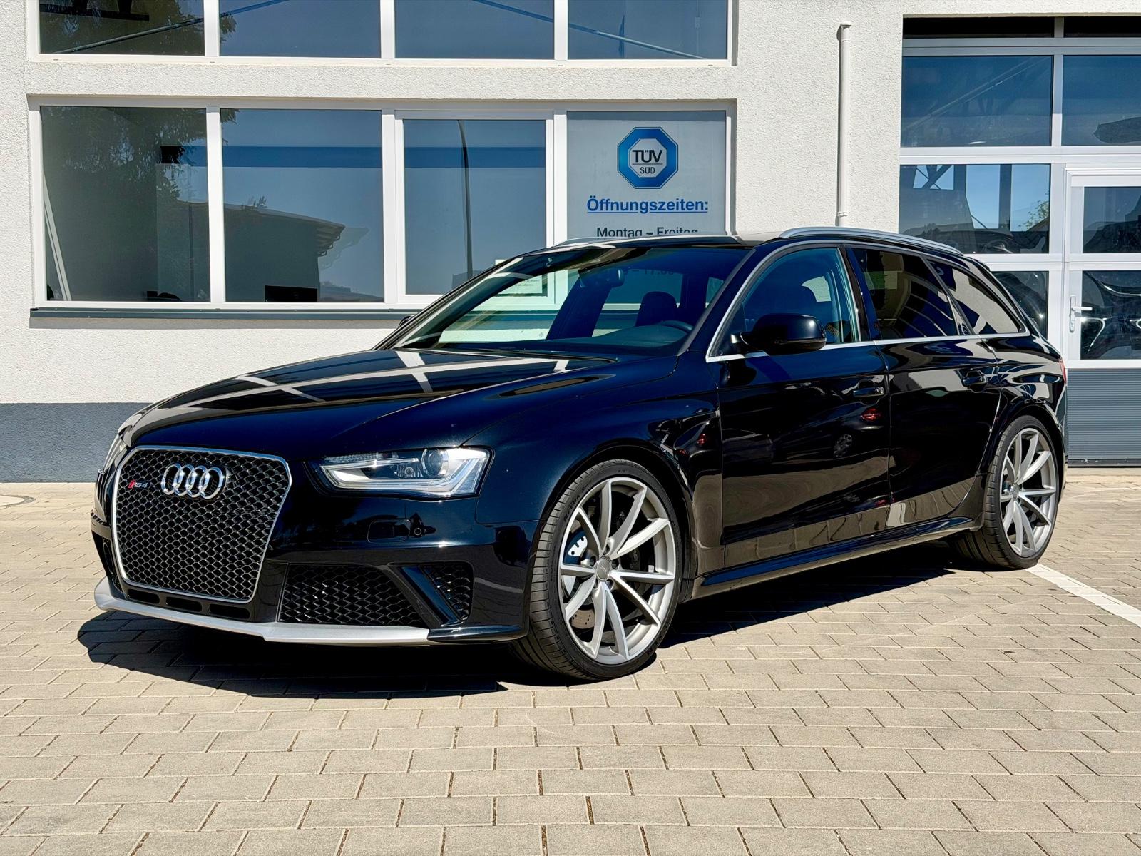 Audi RS4 4.2FSI QUATTRO CARBON-PAKET|PANO|B&O|MEMORY