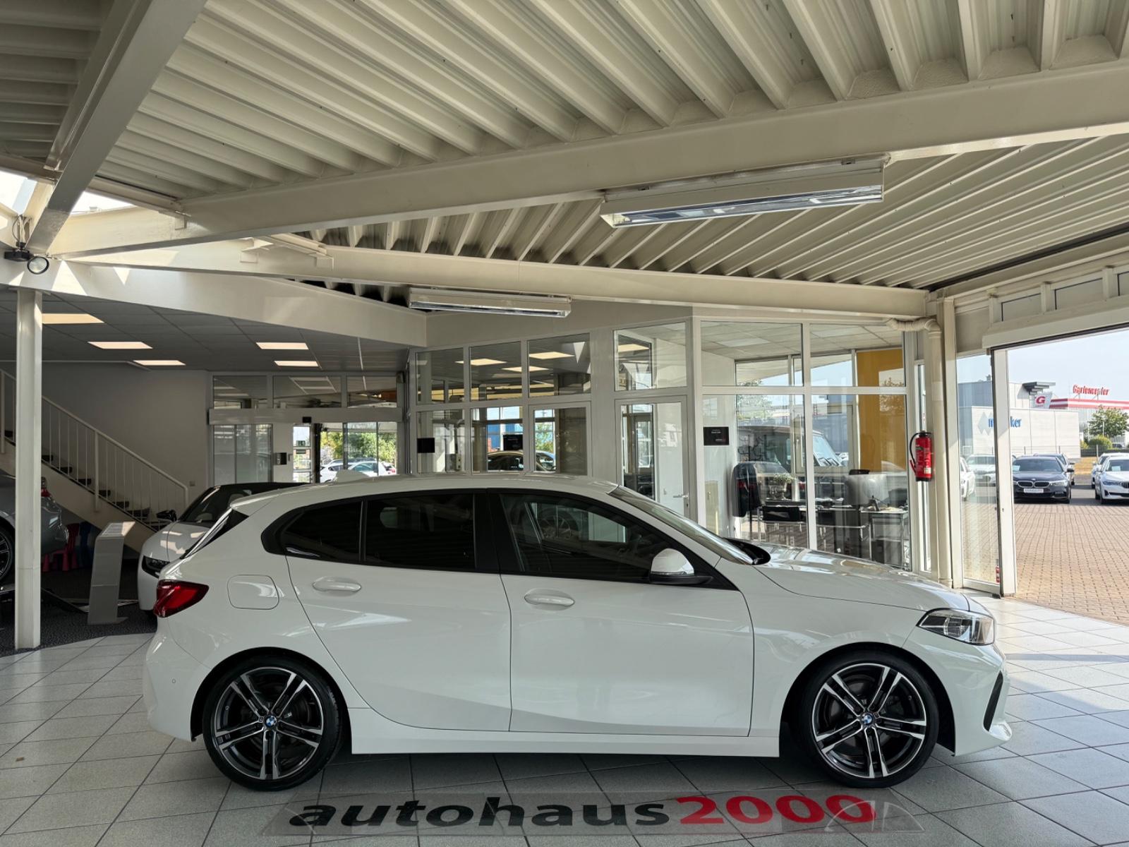 BMW 118d AUT./LED/PDC V-H/NAVI/LIVE COCKPIT
