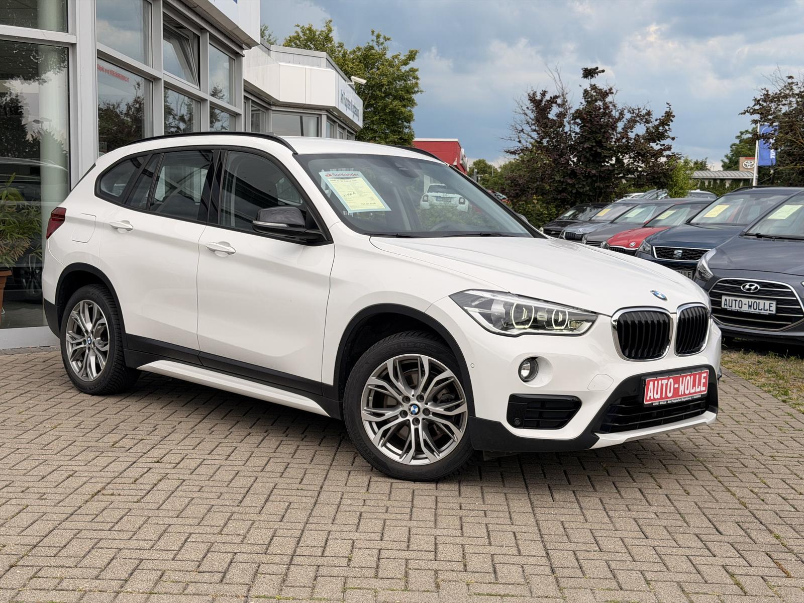 BMW X1 xDrive 20d Sport Line LED AHK PDC SITZ-HZG