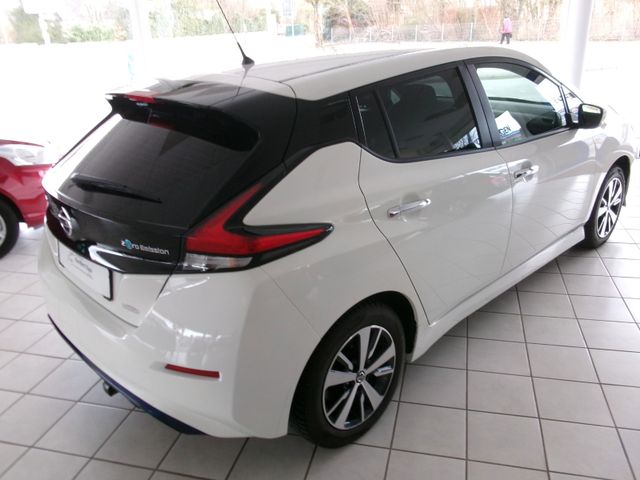 Nissan Leaf Acenta 40 KWH / AHK f. Bike / CAM / PDC / E