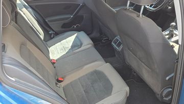 Volkswagen Golf - 10