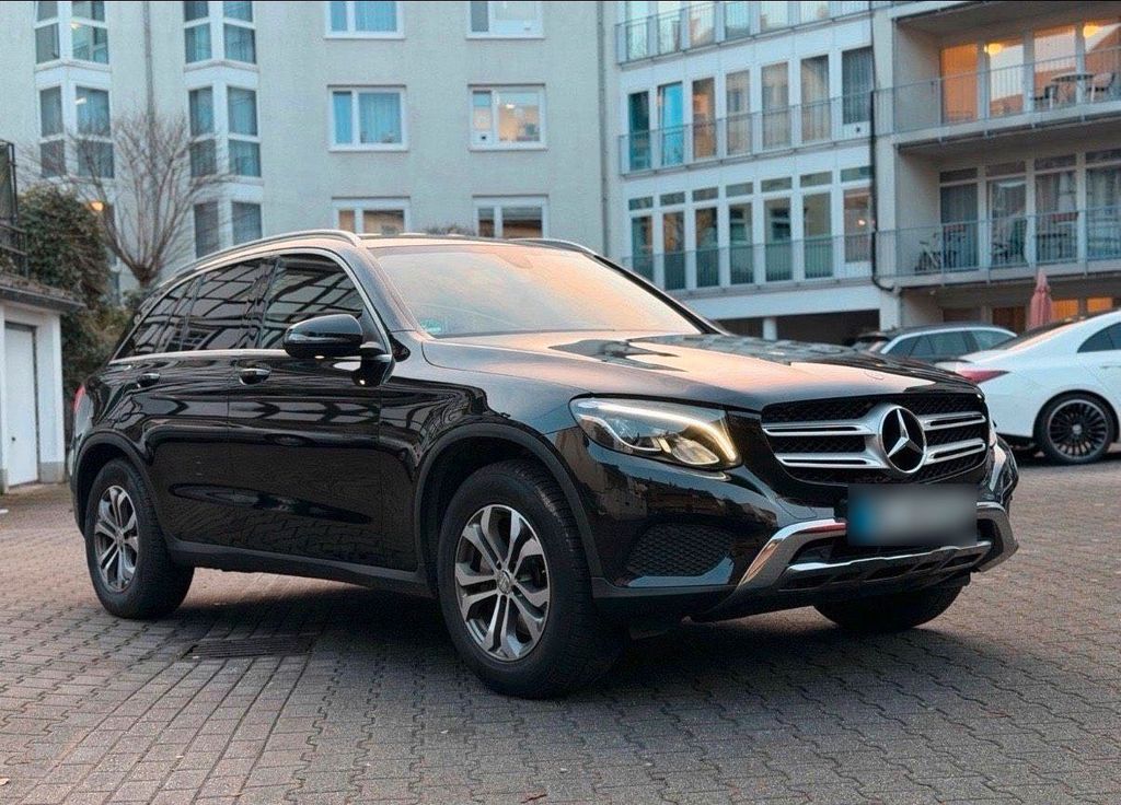Image of Mercedes-Benz GLC 250