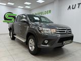 Toyota Hilux Double Cab Comfort 4x4 AHK / KAMERA / SPUR - Toyota Hilux mit Diesel-Antrieb: Geländewagen