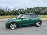 MINI Cooper C C Favoured Trim Steptronic Favoured... - MINI MINI: Favoured Trim