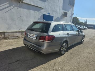 Mercedes E 220 - 4