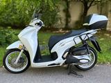 Honda SH 350 inklusive Topcase Windschild Handguards - HONDA ROLLER SH 350 I