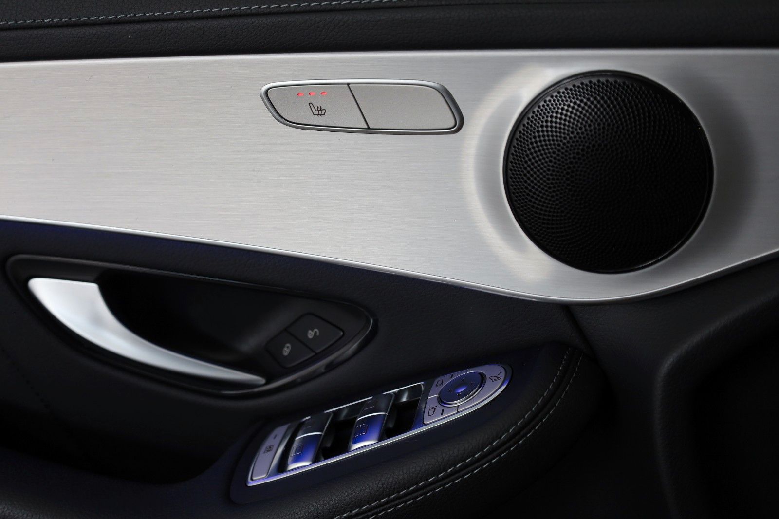 Fahrzeugabbildung Mercedes-Benz GLC 200 Coupe 4Matic,AMG line,SH,Kamera,HUD,SD