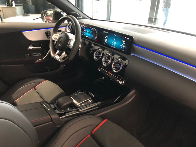 Fahrzeugabbildung Mercedes-Benz A 45 S AMG 4M Night/Burmester/Multibeam/Pano