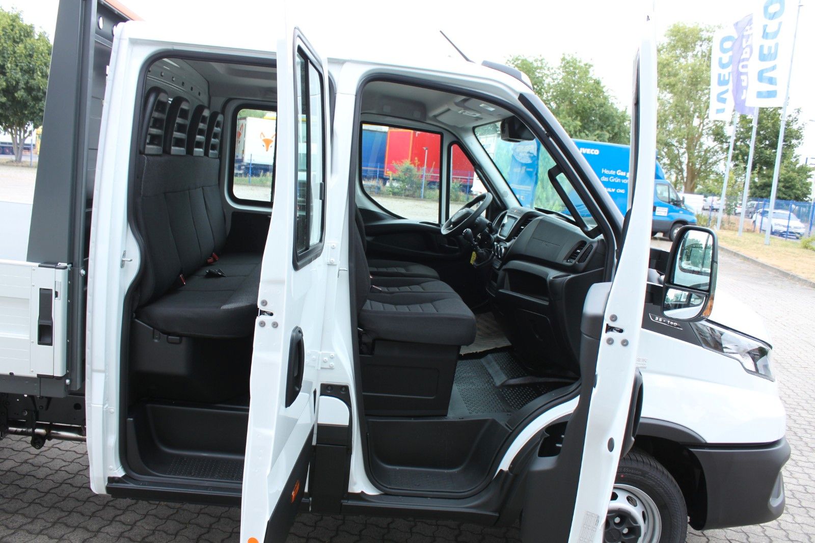 Fahrzeugabbildung Iveco Daily 35S14 D