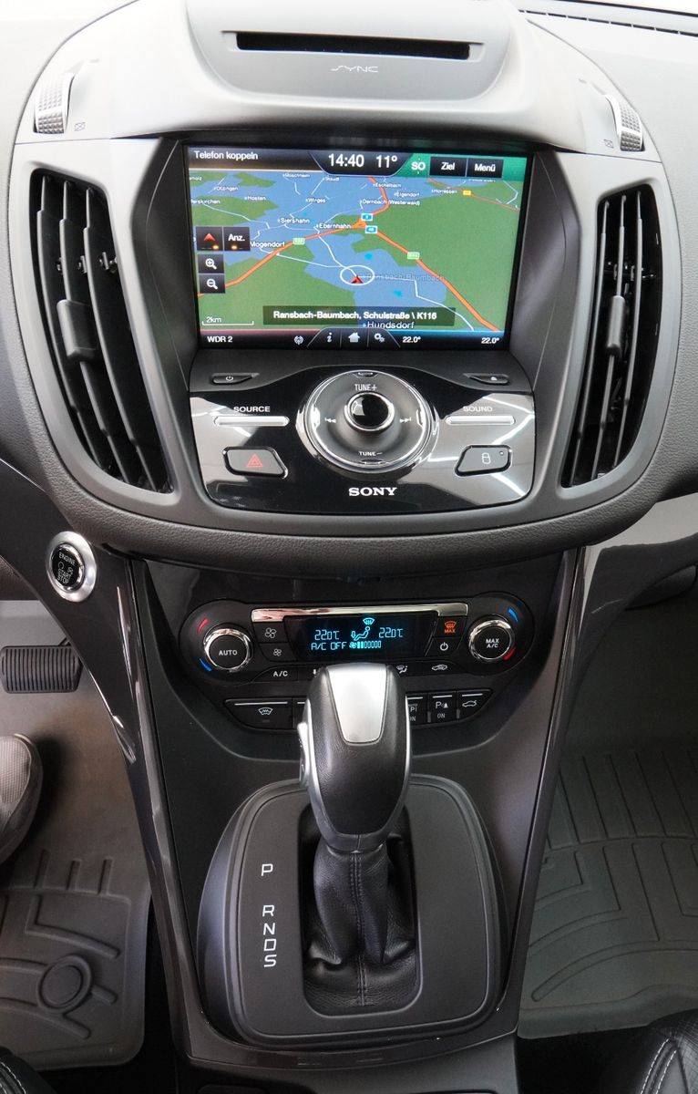 Fahrzeugabbildung Ford Kuga Individual *1.Hand*Autom.*Navi*Leder*Kamera