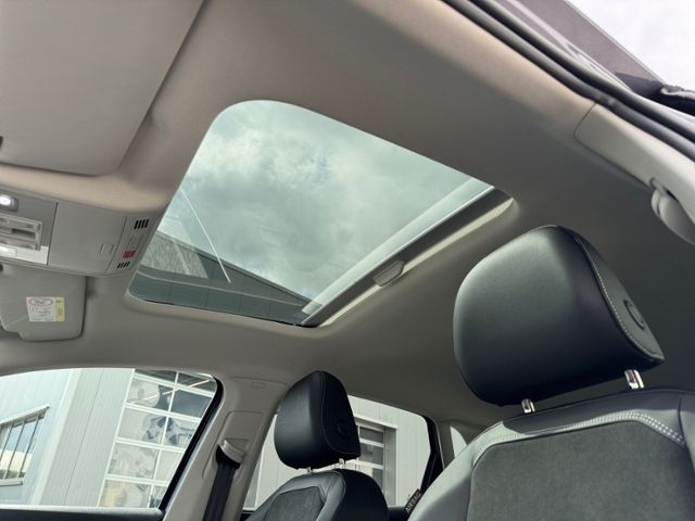 Fahrzeugabbildung Volkswagen Polo Style 1.0 TSI 116 PS DSG AHK PANO RFK NAVI