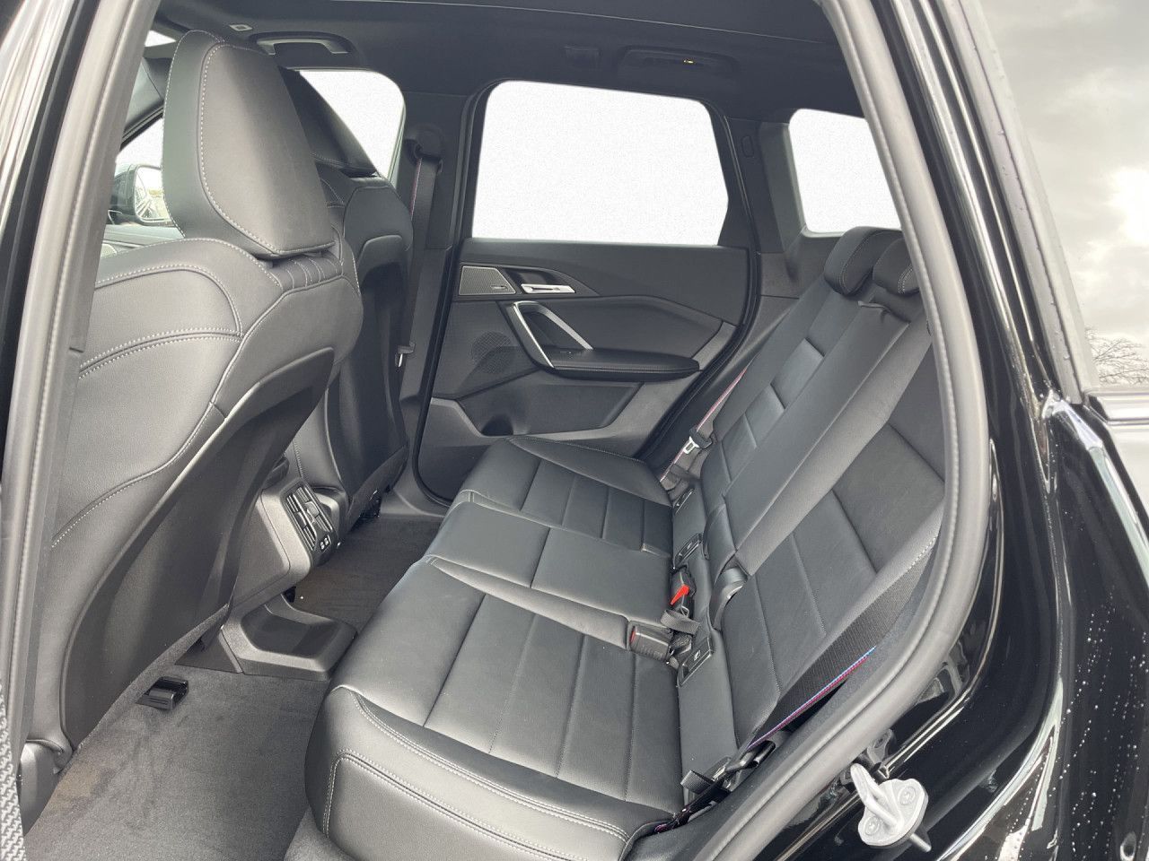 BMW iX1 - Bild 13