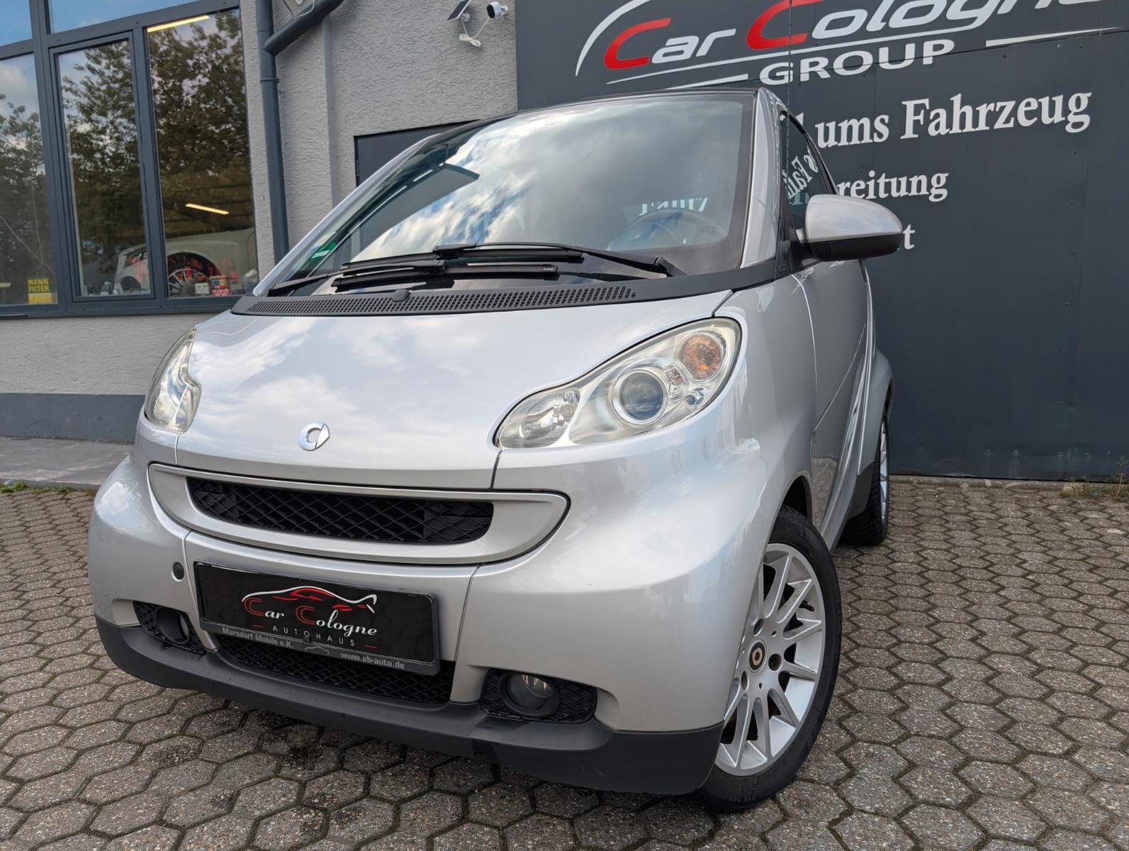 Smart ForTwo Coupe Hybrid Drive 52 kW PANO/CARPLAY/15"