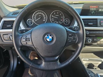 BMW 318 - 12