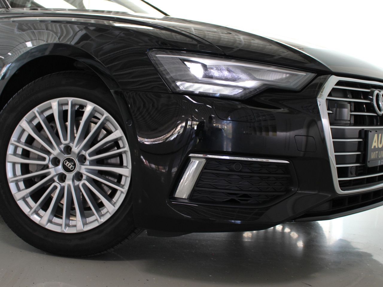 Fahrzeugabbildung Audi A6 Avant 45 TFSI design ACC/Leder/RFK/LED
