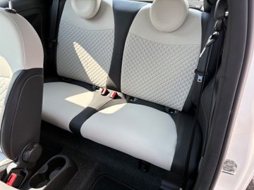 Fahrzeugabbildung Fiat 500 Dolcevita Pano Klimaaut. Temp DAB CarPlay