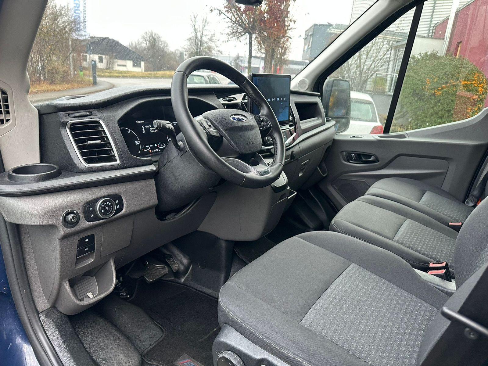 Fahrzeugabbildung Ford Transit E 390 L3H2 *KeyFree*NAVI*HOLZBODEN