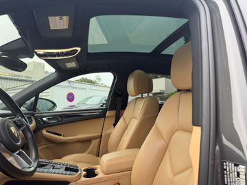 Porsche Macan - 11