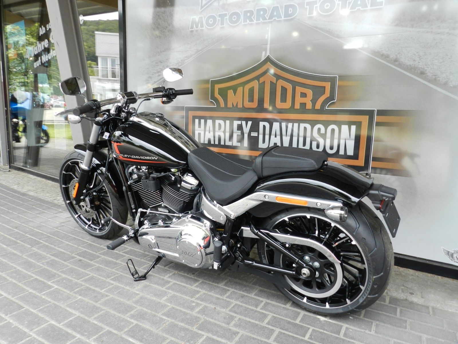 Fahrzeugabbildung Harley-Davidson Softail Breakout 117 MJ 2024 Sofort Verfügbar