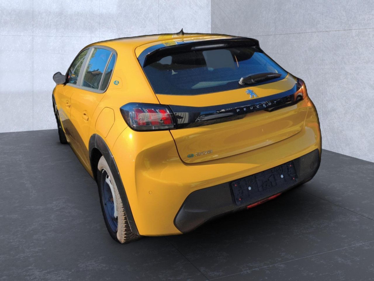 Peugeot 208 e- Active Pack Bluetooth LED Klima imagem 3