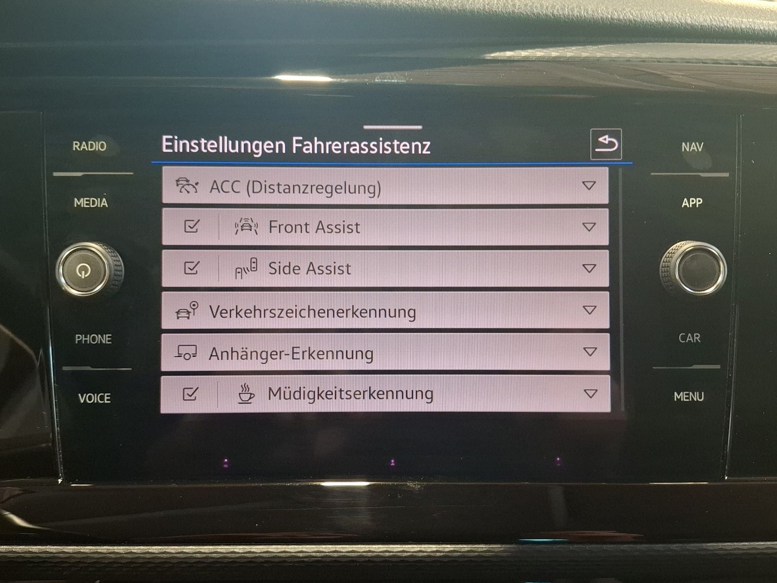 Fahrzeugabbildung Volkswagen T6 Multivan T6.1 TDI Generation-Six DSG LED AHK