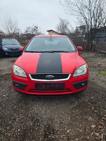 Ford Focus 1,4 Ambiente