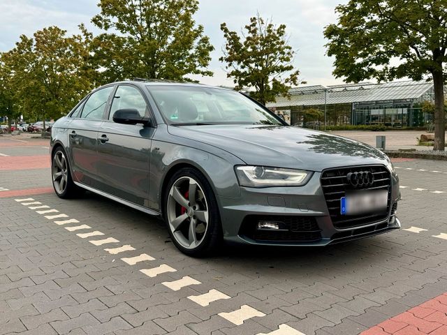 Audi A4 Quattro 2.0 TFSI 3x S-Line S-Troni...