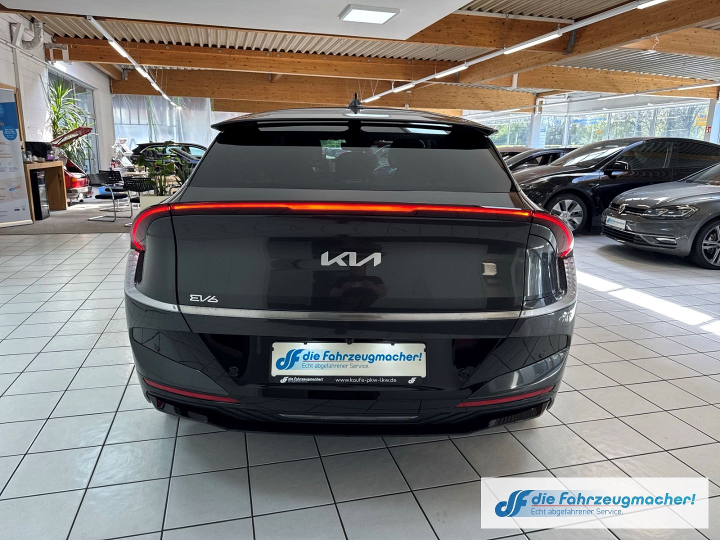 Fahrzeugabbildung Kia EV6 Earth 2WD HUD Navi Digitales Cockpit Memory