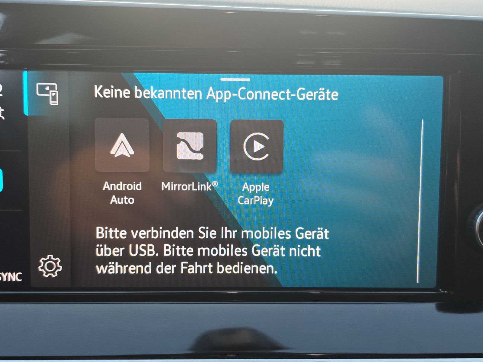 Fahrzeugabbildung Volkswagen Golf VIII Variant Life AHK ACC SHZ LED Apple Car