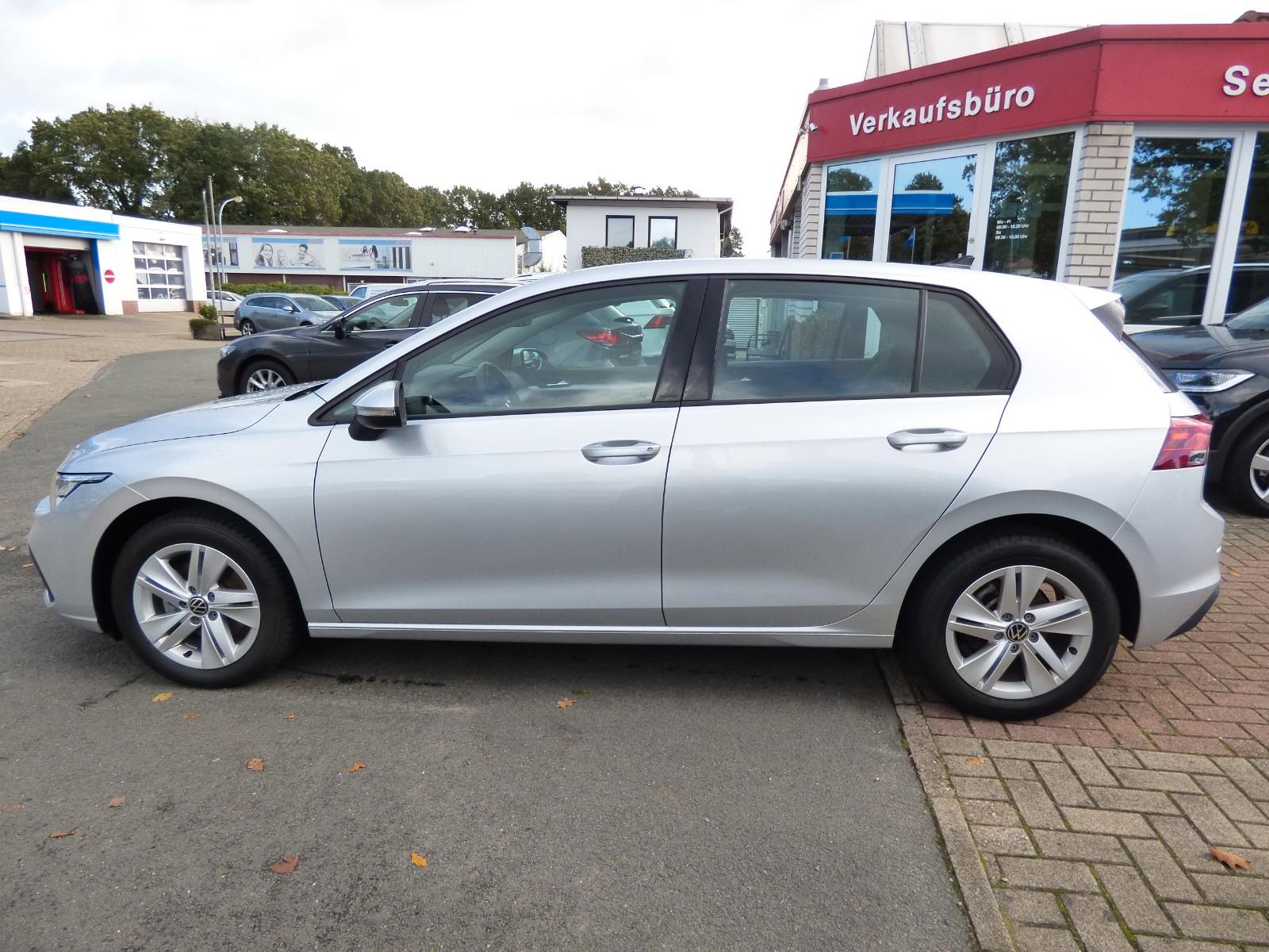Volkswagen Golf VIII Life 2.0 TDI PDC SHZ Dig. Cockpit ACC