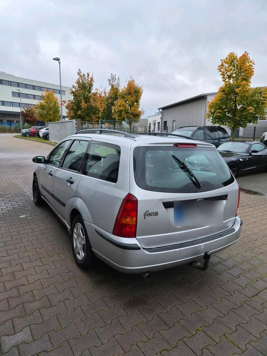 Ford Focus 2004 — photo 6