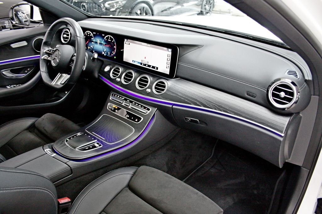 Mercedes-Benz E 220 d T 4M AMG TOTW KAMERA AHK NETTO 30.800
