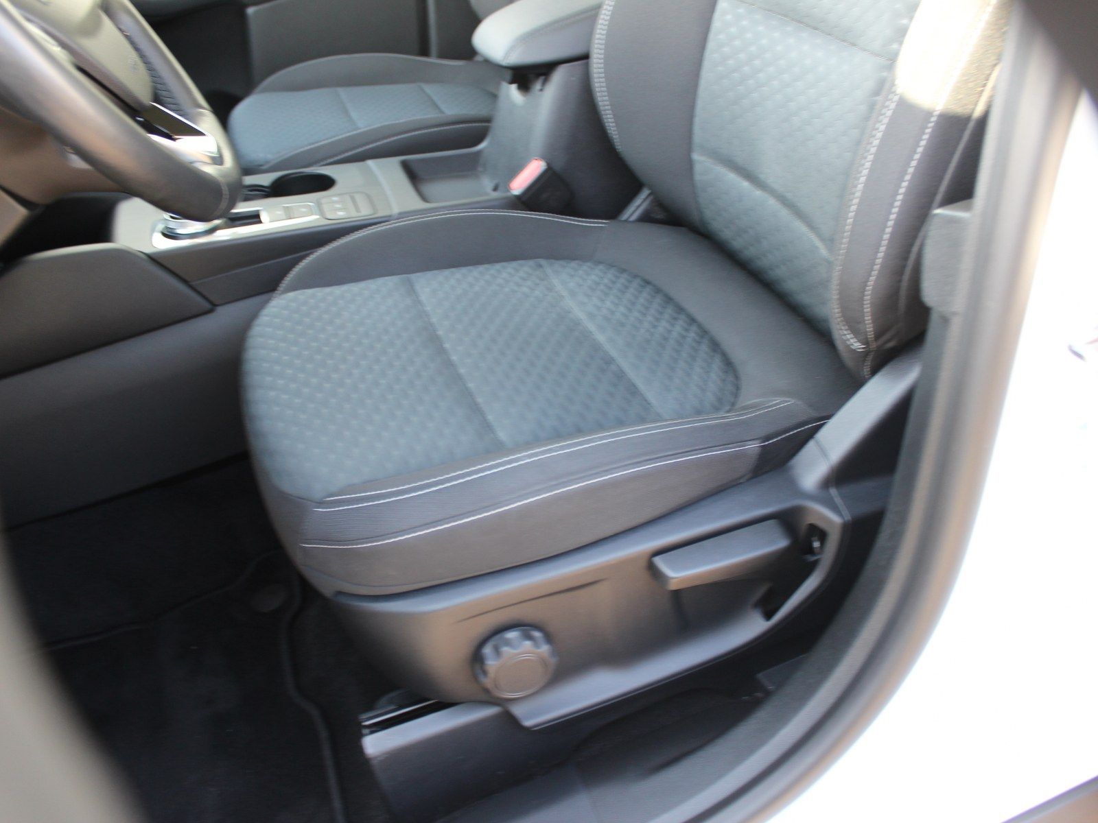 Fahrzeugabbildung Ford Kuga Plug-In Hybrid Cool & Connect