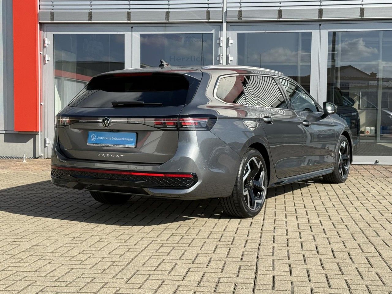 Volkswagen Passat Variant R-Line 2.0 TDI DSG STHZ AHK 360 foto 5